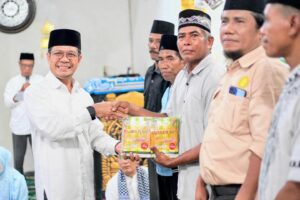 Safari Ramadhan di Desa Jambu, Bupati Dompu Serahkan Bantuan Rp50 Juta untuk Masjid